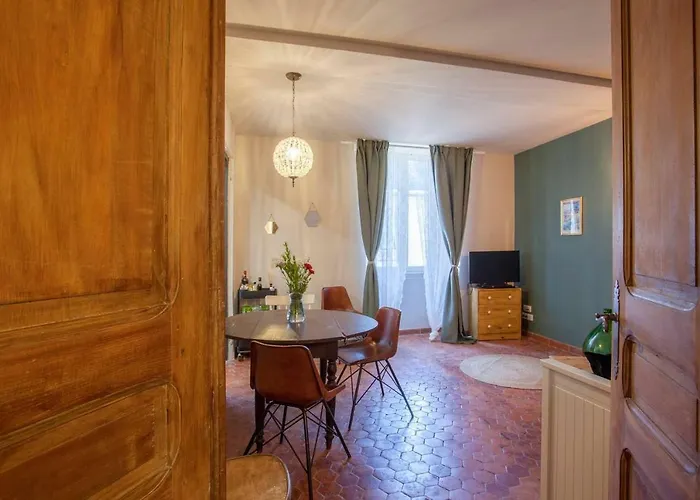 Casadella - Casa Vecchia * Bastia (Corsica)